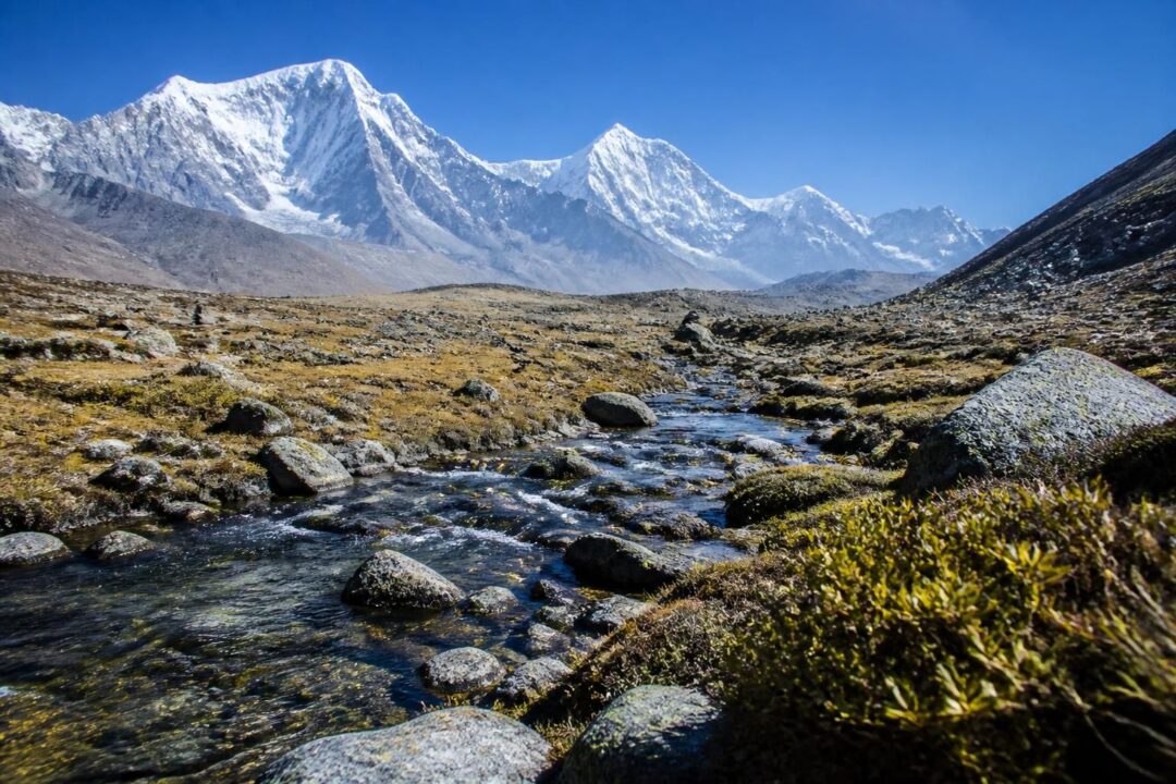 entdecken sie das hochland von tibet: informationen zu seiner höhe, dem einzigartigen klima und der vielfältigen landschaft dieser faszinierenden region.